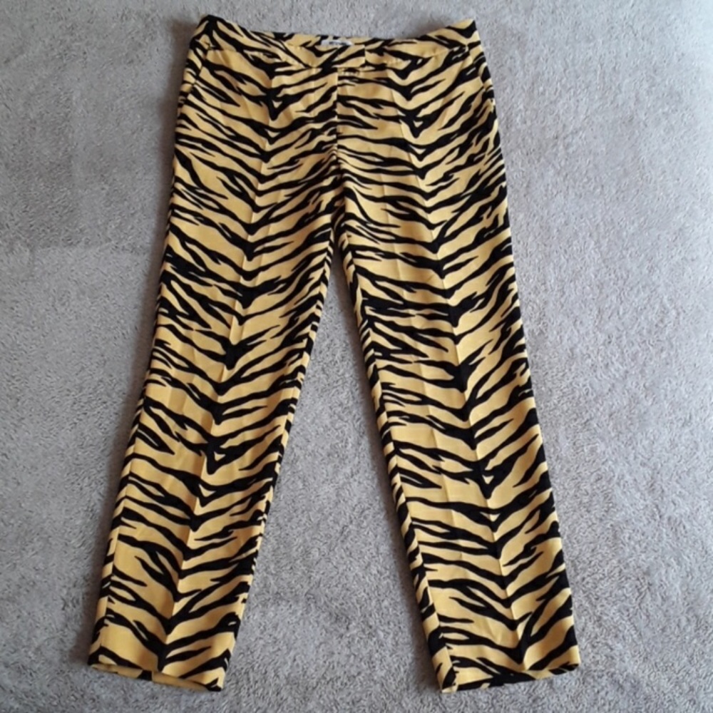Moschino Crepe Straight  Leg Pants.  Size 8